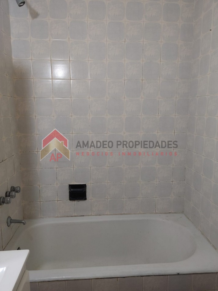 Excelente PH al frente tipo casa 3 amb ubicado en Carlos Tejedor 227 Lomas de Zamora