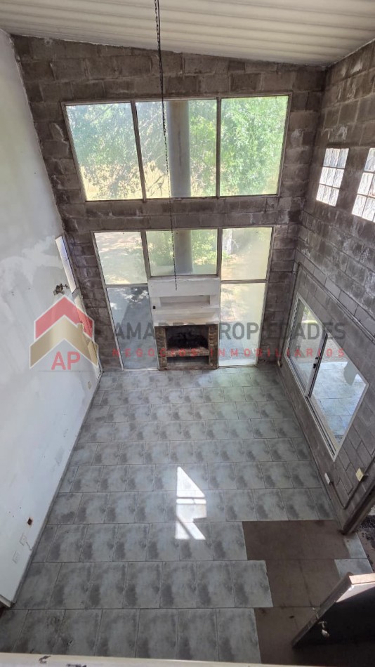 Gran casa 4 amb con garage cubierto, parrilla, terraza y jardin. Ubicado en Azul 298, Monte Grande