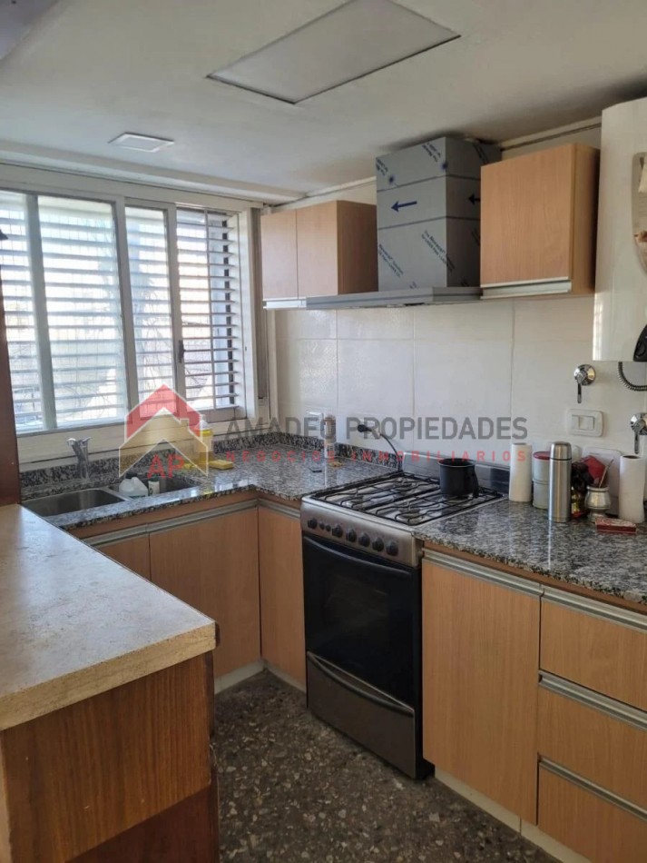 Dpto semipiso 3 amb con balcon al frente, apto credito. Excelente ubicacion: 20 de Septiembre 2989, Lanus Oeste