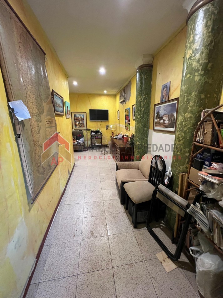 Casa 3 amb con cochera y parque, ubicado en Alvarez Thomas 642 Lomas de Zamora