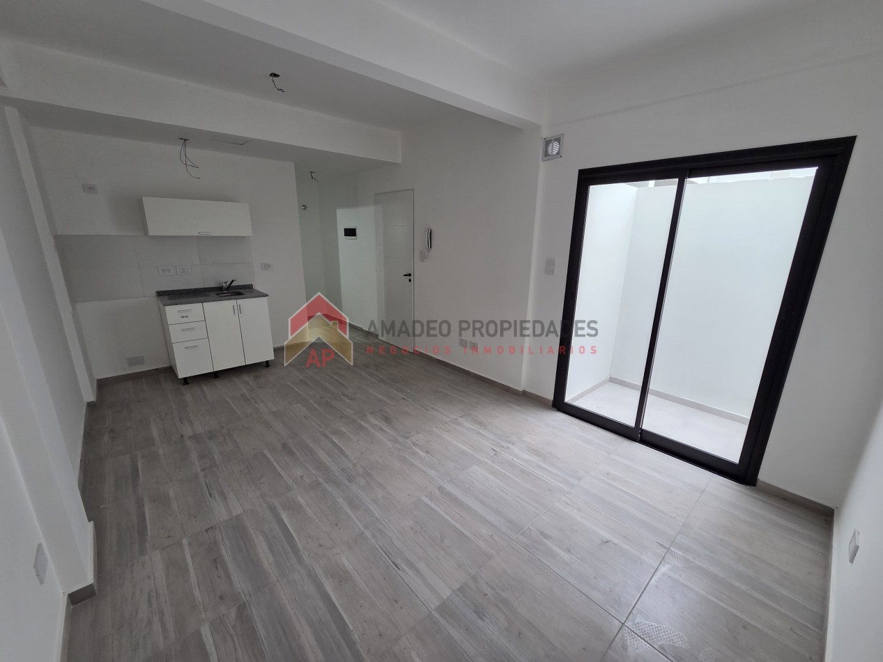 Dpto monoamb, interno con patio a estrenar pb, ubicado en Bolivar 359 Lomas de Zamora