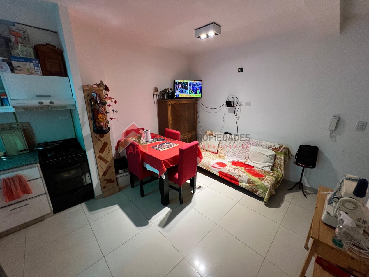 Impecable dpto 2 amb APTO CREDITO con patio y cochera, ubicado en Ayacucho 245 Lomas de Zamora