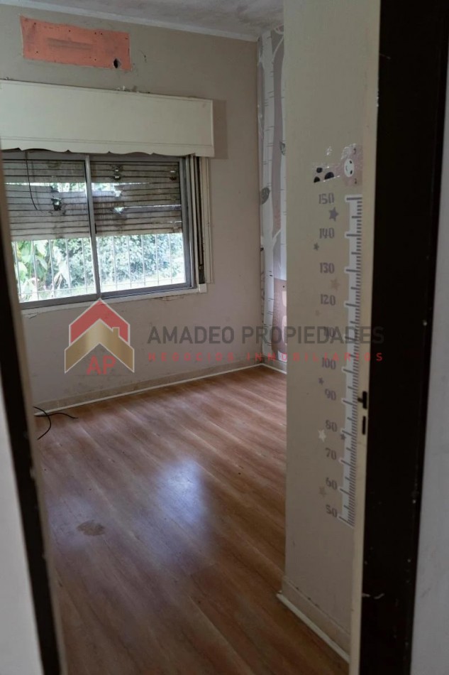Importante lote con casa 3 amb, muy buena ubicacion: en Luis Davila 400, Llavallol