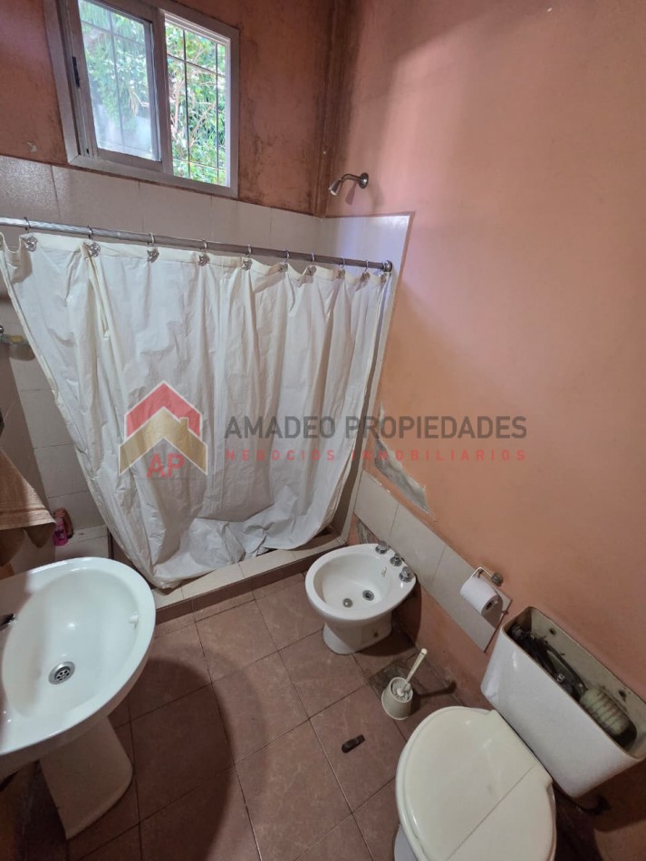 Ph 3 amb con patio en planta baja sin expensas. Muy buena ubicacion: Anchorena 945, Temperley