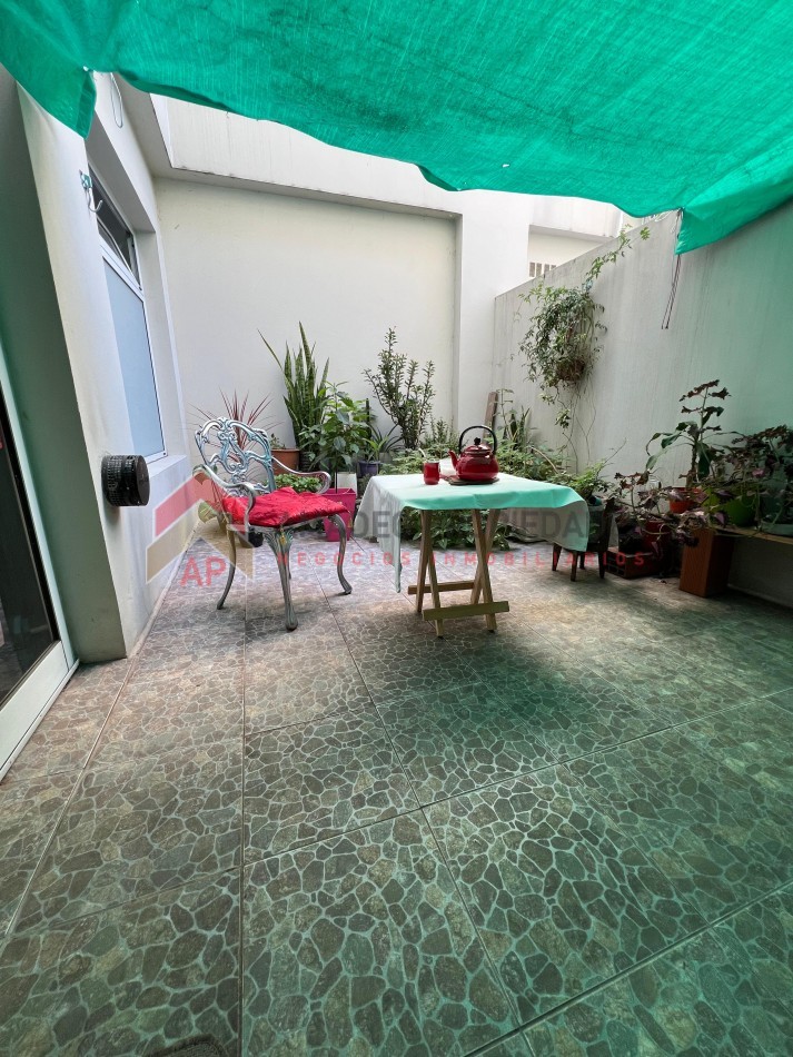 Impecable dpto 2 amb APTO CREDITO con patio y cochera, ubicado en Ayacucho 245 Lomas de Zamora