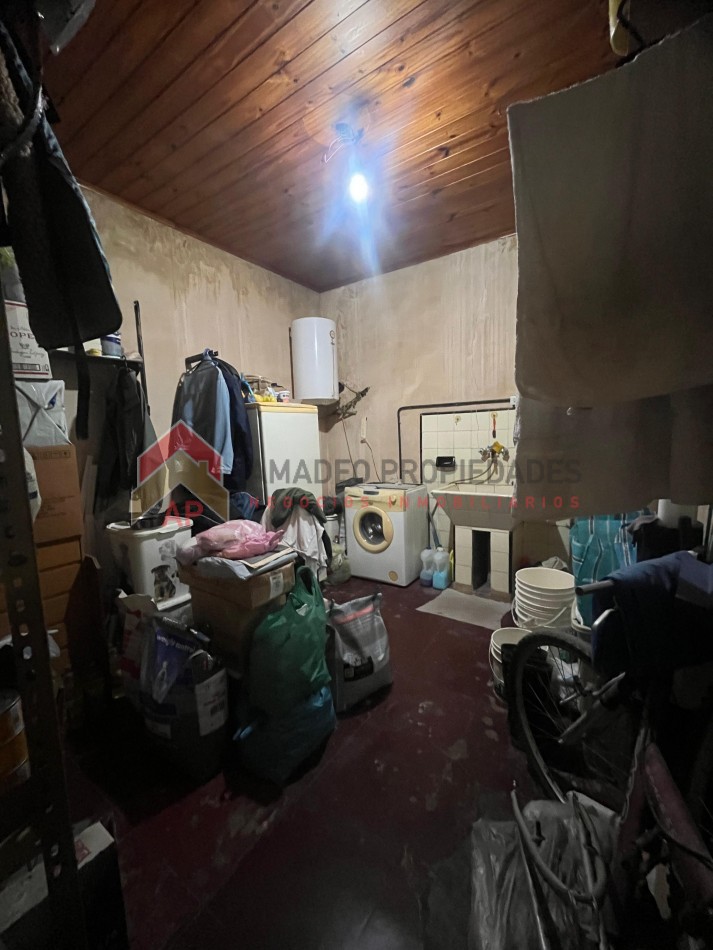 Casa 3 amb grandes APTO CRED c/cochera, jardin y patio ubicada en Warnes 1488, Lanus Oeste 