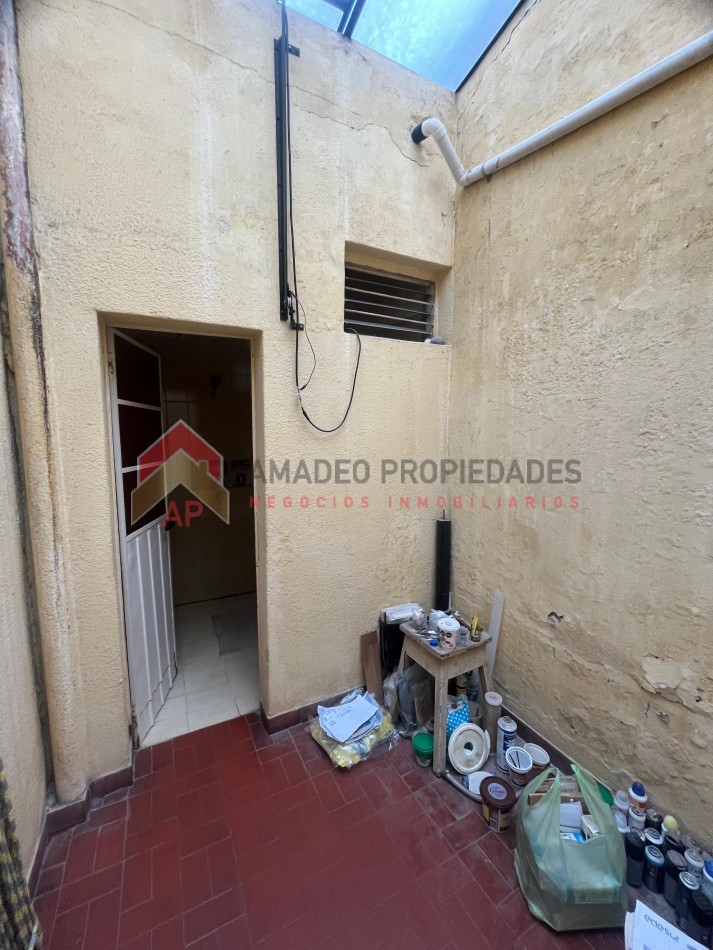 Casa 3 amb grandes APTO CRED c/cochera, jardin y patio ubicada en Warnes 1488, Lanus Oeste 