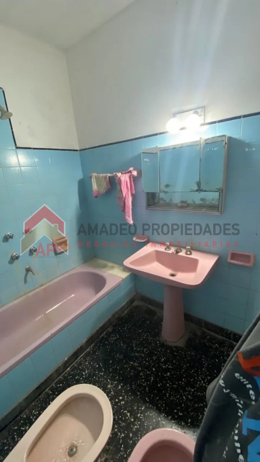 Gran casa 3 amb con patio y cochera ubicada en Gral. Necochea 925, Llavallol