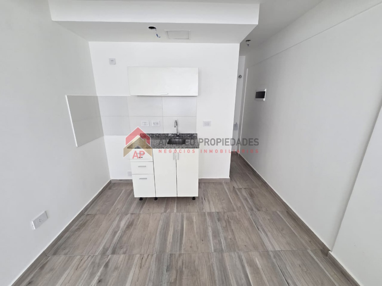 OPORTUNIDAD: monoambiente a estrenar interno en 2° piso. Excelente ubicacion: Pedernera 279, Lomas de Zamora