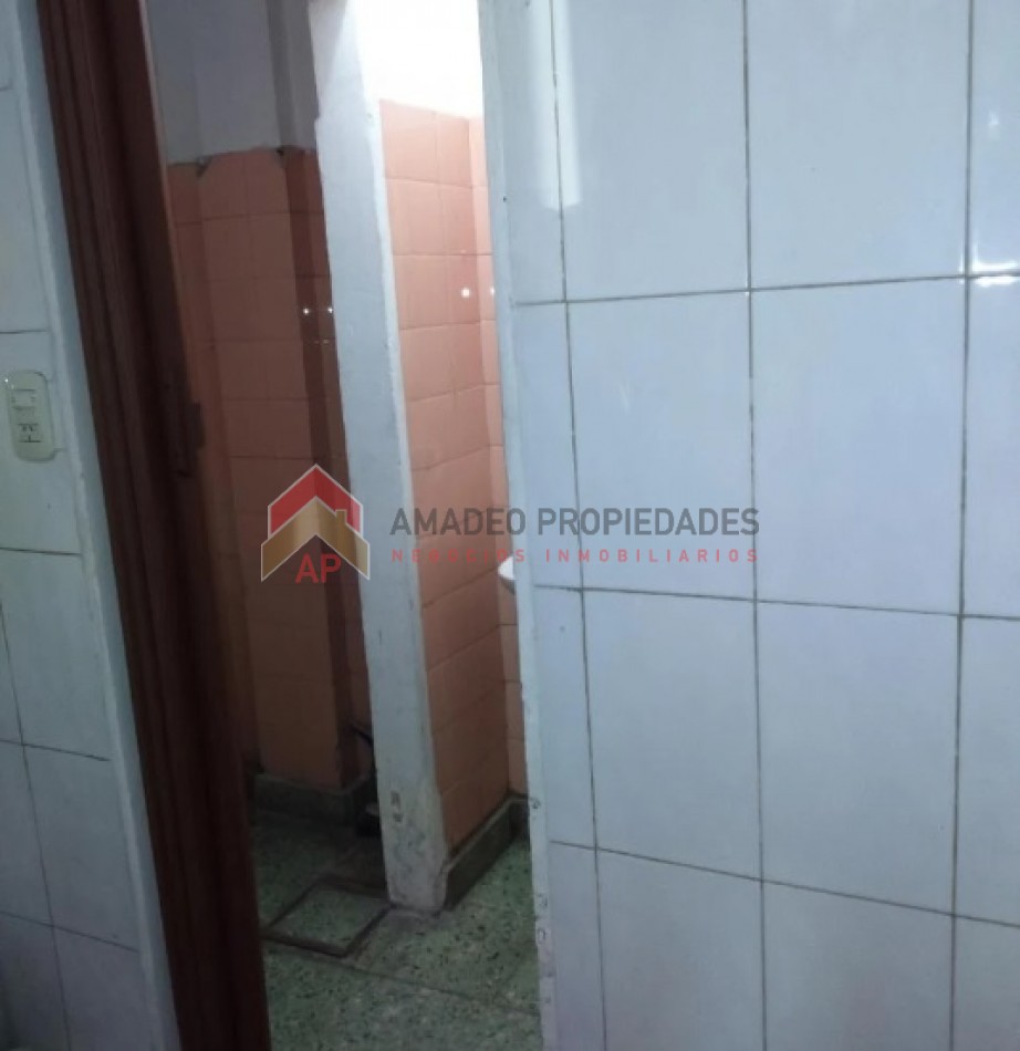 OPORTUNIDAD: Local comercial ubicado en la Av. Gral. Jose de San Martin 2665, Lanus Oeste