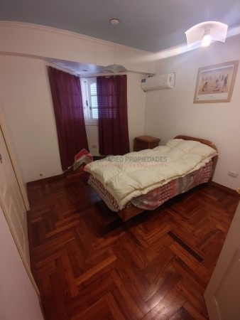 Importante Casa de bonito estilo, ubicada en Alzaga 1390 Temperley