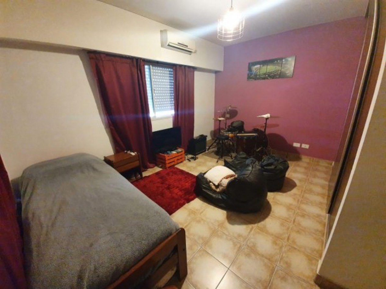 Duplex al frente con patio y cochera, ubicado en Fonrouge 978, Lomas de Zamora