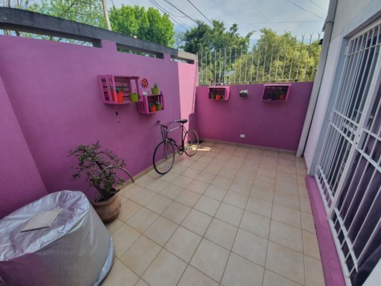 Duplex al frente con patio y cochera, ubicado en Fonrouge 978, Lomas de Zamora