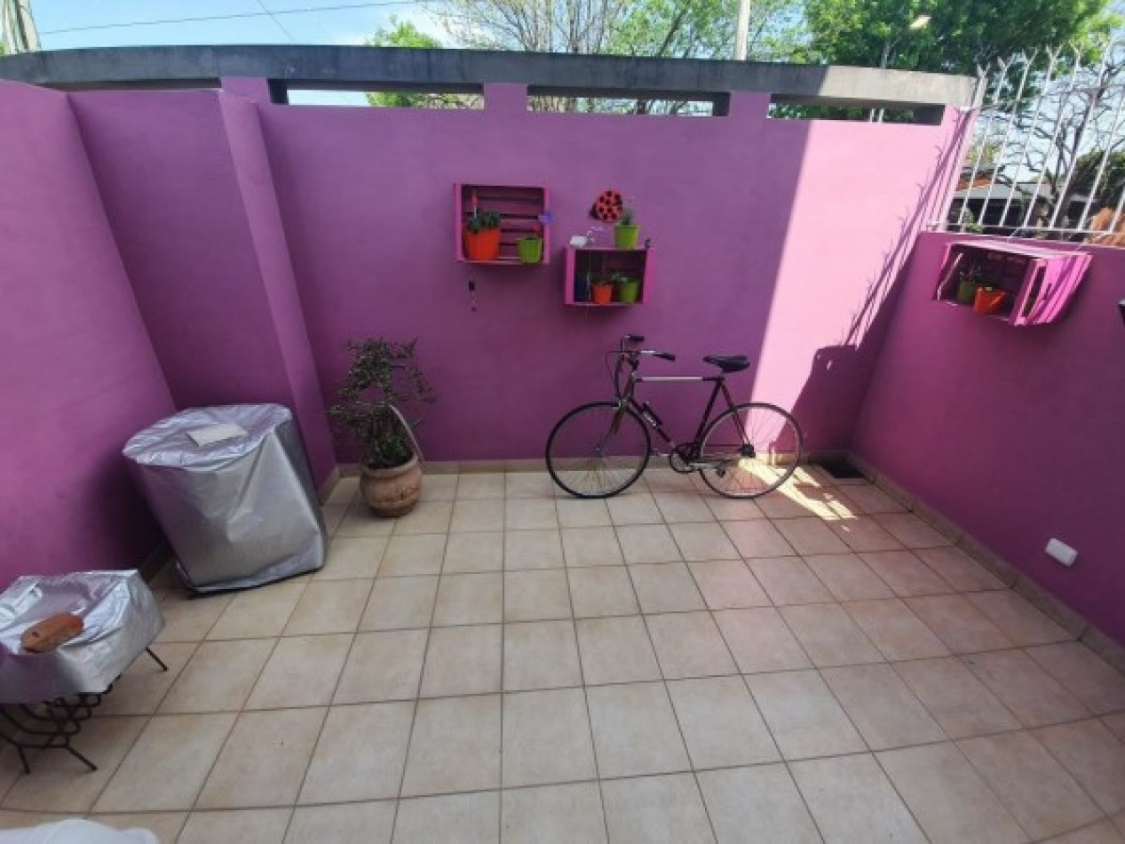 Duplex al frente con patio y cochera, ubicado en Fonrouge 978, Lomas de Zamora
