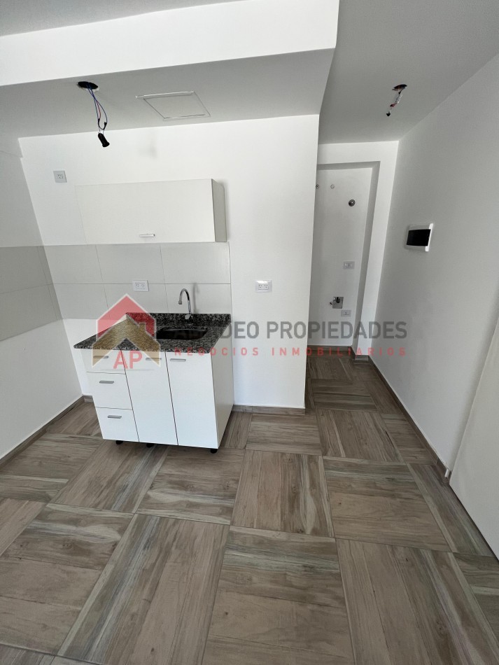 Dpto monoambiente APTO CRED con balcon y cochera poca antiguedad 1er piso por escalera, ubicado Azara 851, Lomas de Zamora