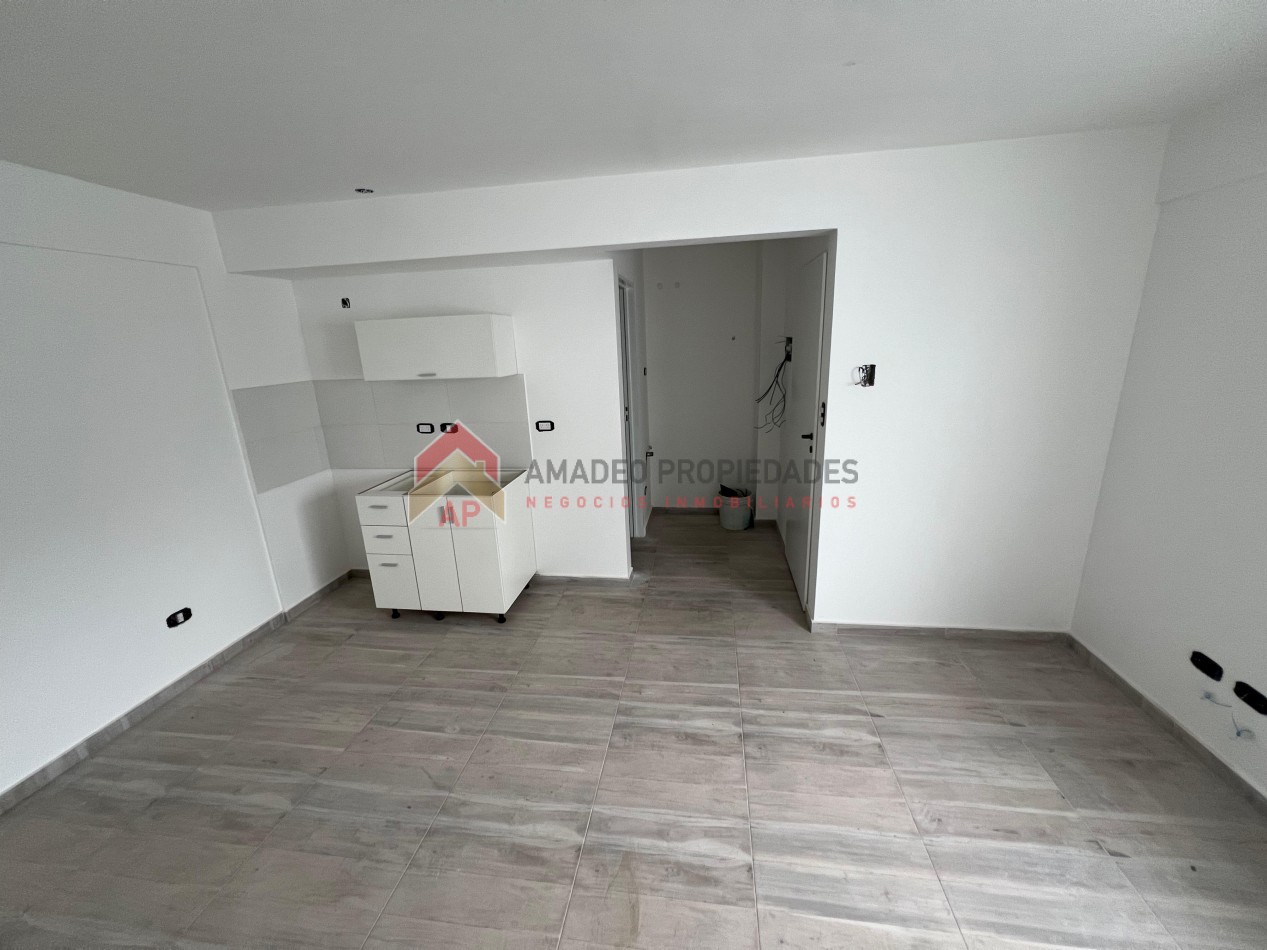 Dpto monoambiente, a estrenar interno 2do piso, ubicado en Hipolito Yrigoyen 7724, Banfield