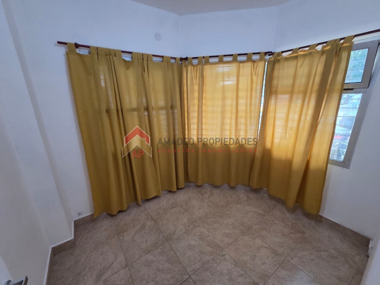 Impecable dpto 3 amb al frente en planta baja. APTO CREDITO. Excelente ubicacion: Portela 611, Lomas de Zamora