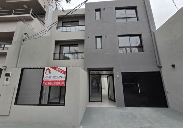 Venta de cochera PB. Ubicada en Bolivar 359, Lomas de Zamora