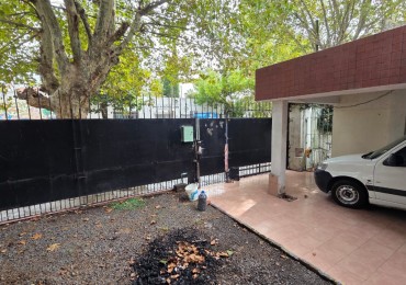 Amplio ph al frente tipo casa totalmente independiente de 4 amb con patio, cochera y terraza. Apto credito. Excelente ubicacion: Juncal 235, Temperley