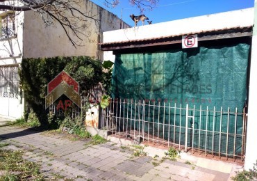 Casa 3 amb grandes c/cochera, jardin y patio ubicada en Warnes 1488, Lanus Oeste 