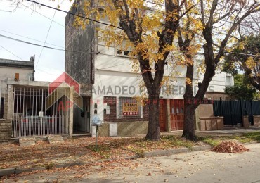 Dpto al frente t/casa 5 amb con garage ubicado en 2 De Mayo 4300, Remedios de Escalada