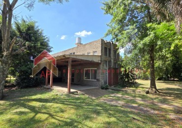 Gran casa 4 amb con garage cubierto, parrilla, terraza y jardin. Ubicado en Azul 298, Monte Grande