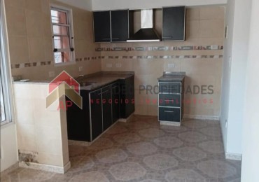 Impecable ph 3 amb. Ubicado en Pirovano 675, Lomas de Zamora